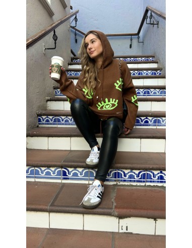 SWEATER POLERÓN LUZ VIBRANT VISIÓN DE LARGO ALCANCE CAFÉ OJOS VERDE NEÓN